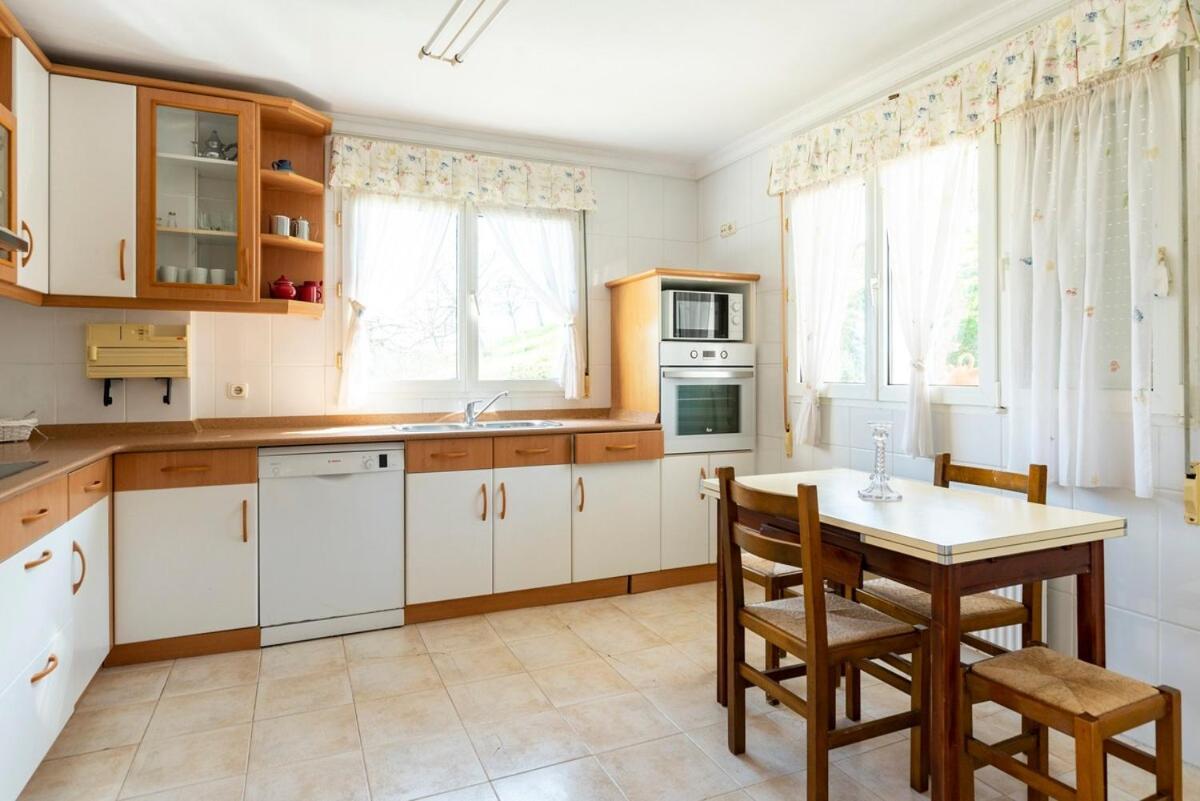 Casa Con Jardin En Gama Villa Bárcena de Cicero Eksteriør billede