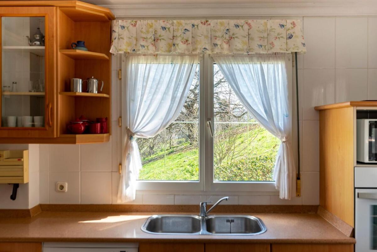 Casa Con Jardin En Gama Villa Bárcena de Cicero Eksteriør billede