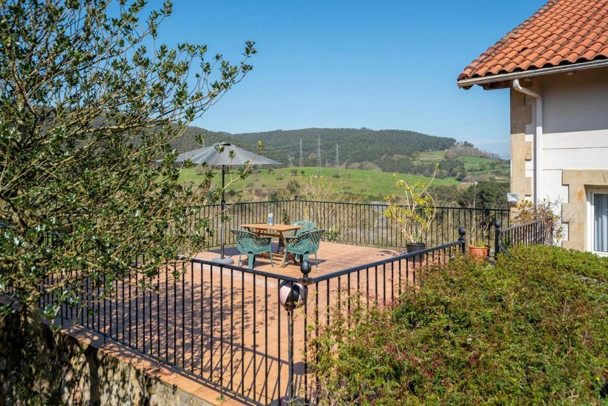 Casa Con Jardin En Gama Villa Bárcena de Cicero Eksteriør billede