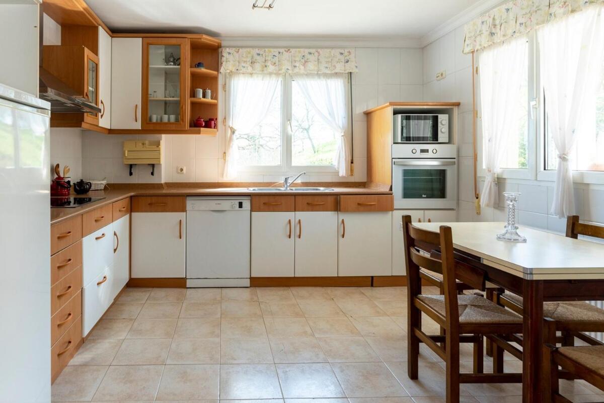 Casa Con Jardin En Gama Villa Bárcena de Cicero Eksteriør billede