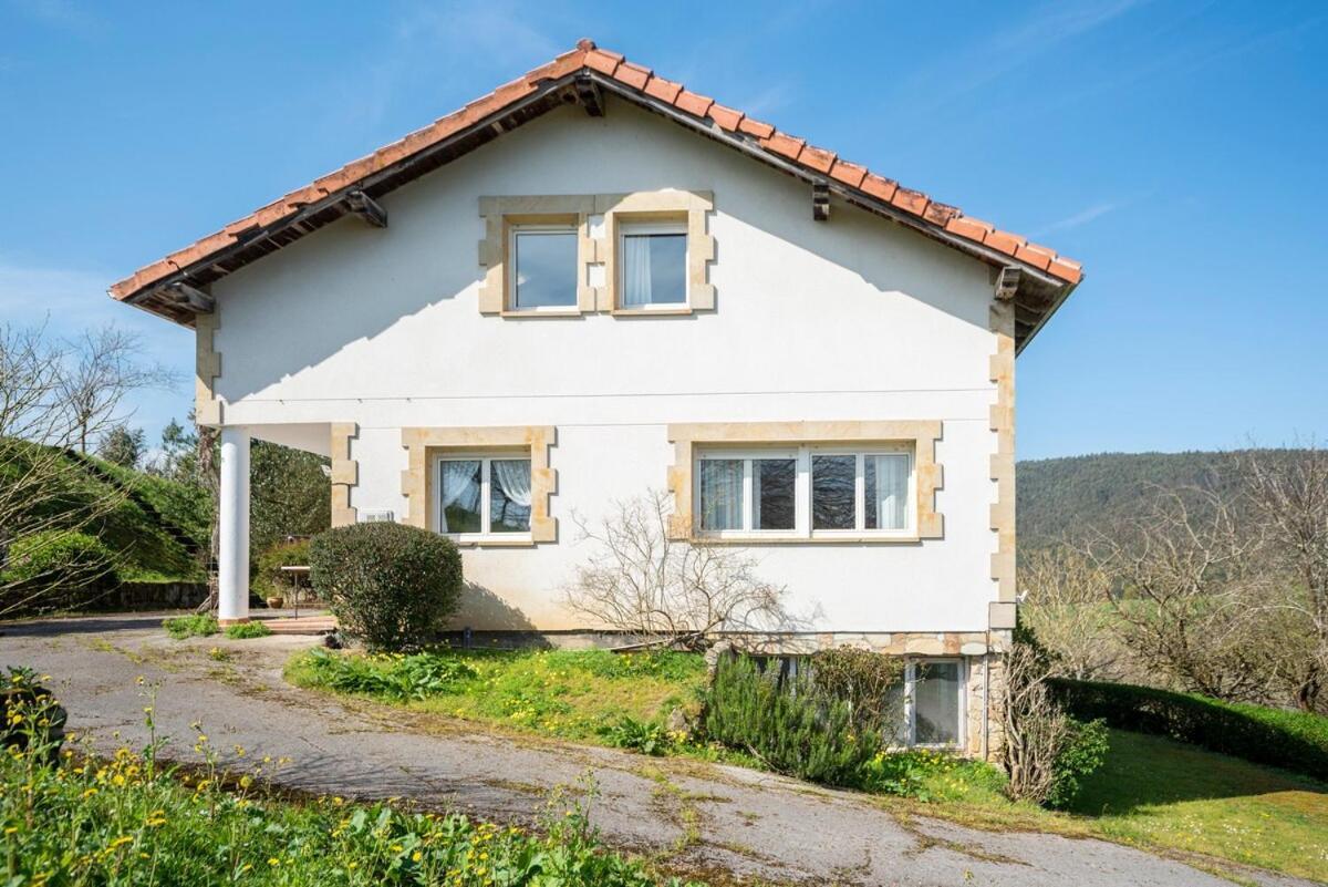 Casa Con Jardin En Gama Villa Bárcena de Cicero Eksteriør billede